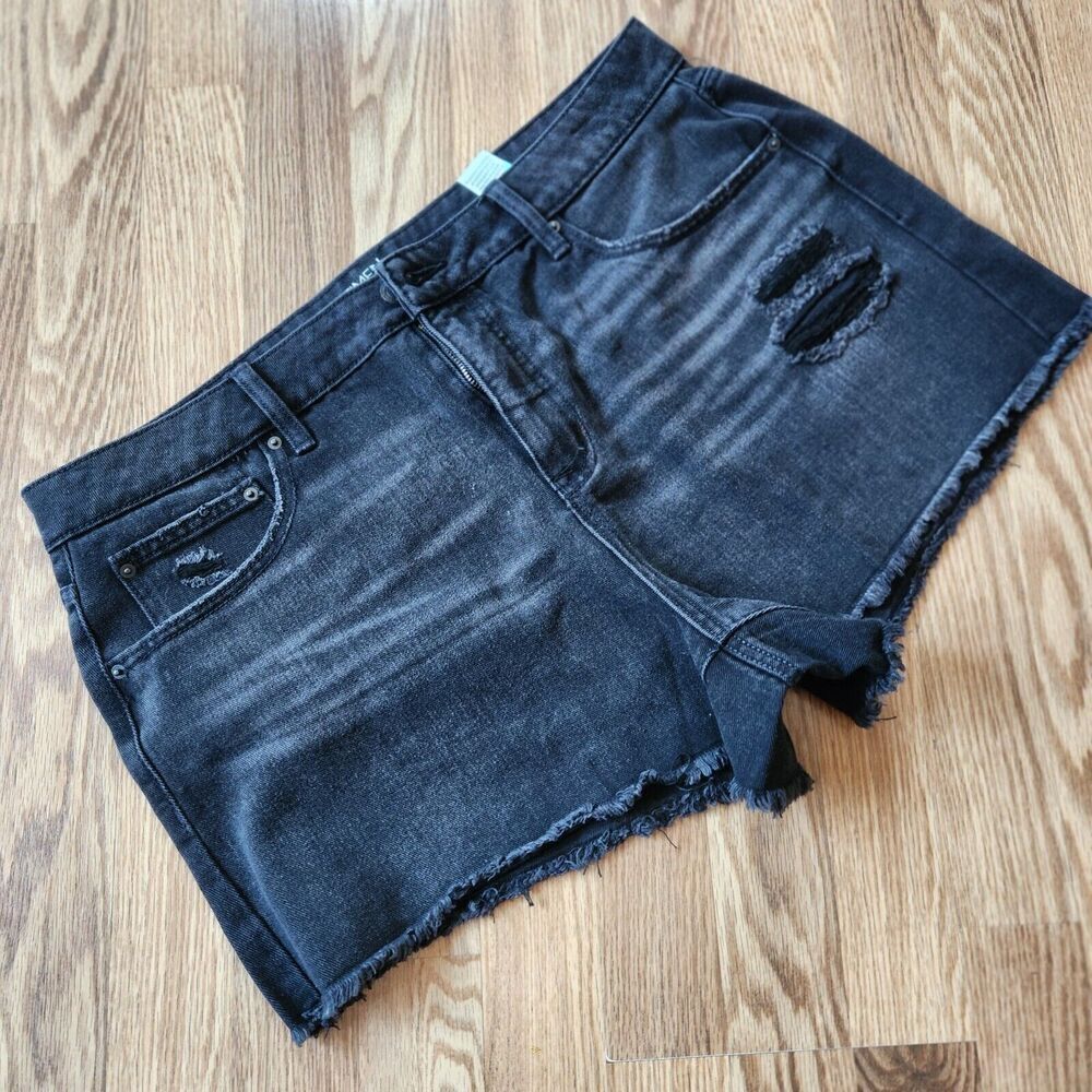 Time And Tru High Rise Denim Short Shorts Size 16 Black Wash Destroyed Raw Hem - Picture 5 of 5